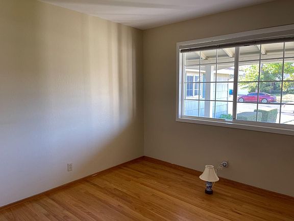 5th image of 1005 Teal Dr