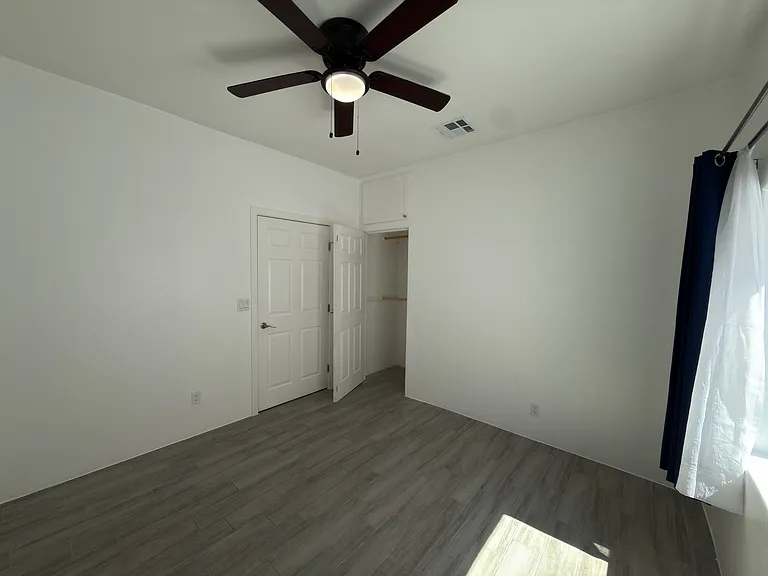 2321 E 6th St #1 — Photo 11