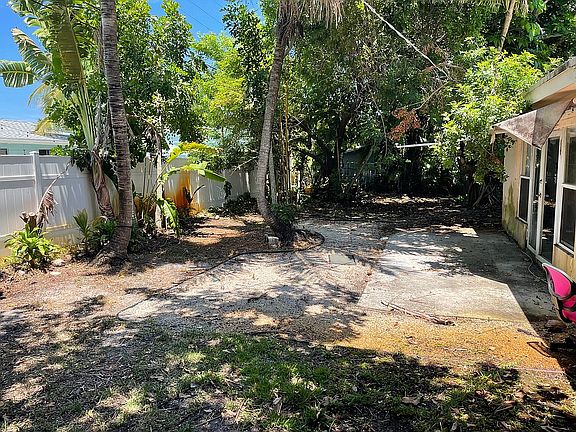 4th image of 161 SE 29th Ave