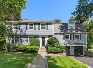 201 Bristol Rd, Wellesley, MA 02481