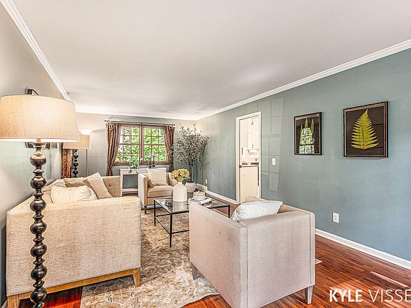 5th image of 1876 Oliver Woods Ct SE
