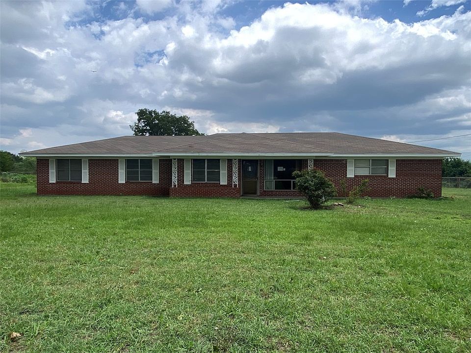 1st image of 615 SW County Road 3040