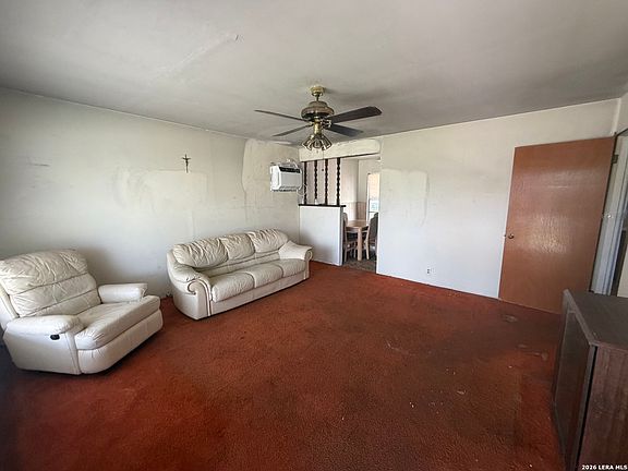 3rd image of 611 KOEHLER CT