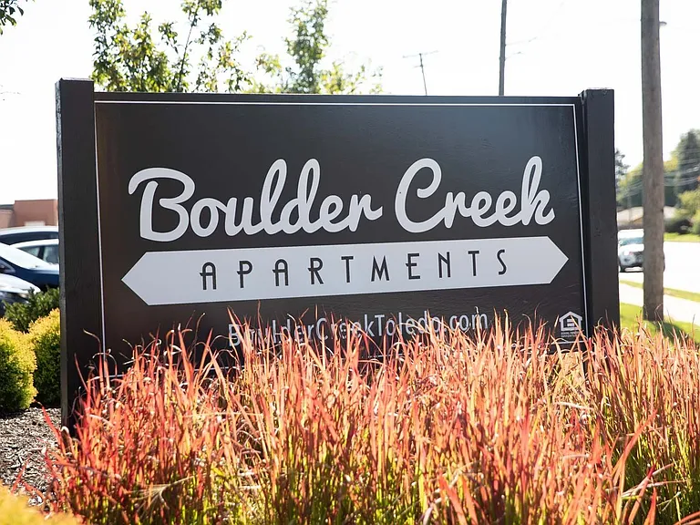 Boulder Creek Apartments — Photo 1