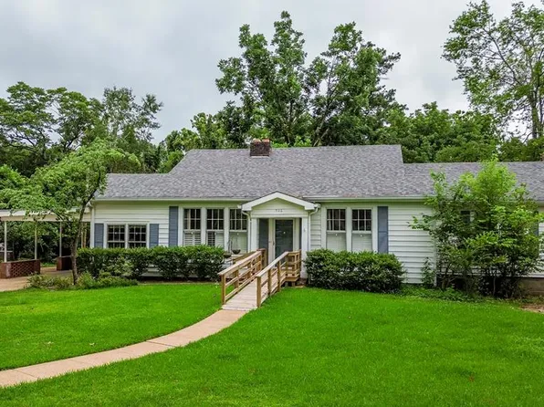 906 Lincoln Ave, Oxford, MS 38655