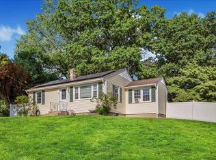 14 Potter Cir, Bellingham, MA 02019