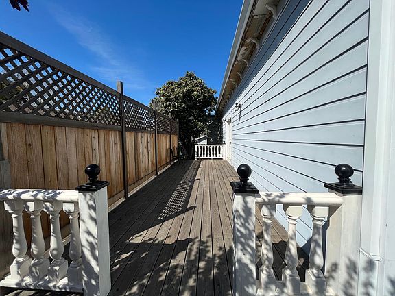 4th image of 211 Manzanita Ave