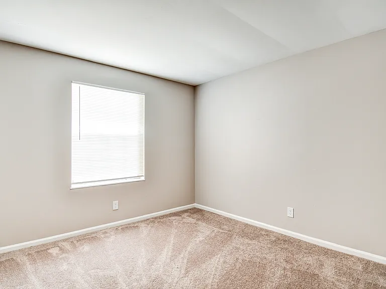 Fox Hunt Apartments — Photo 48
