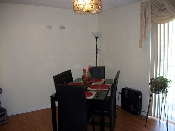 4th image of 18521 Wentworth Ave APT 2D