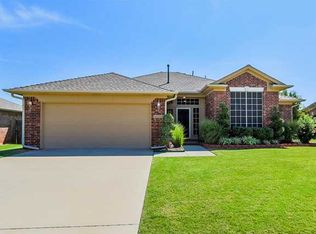 16008 Deer Ct, Edmond, OK 73013