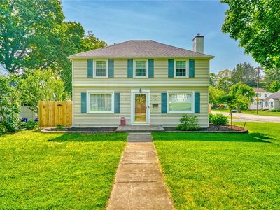 910 Roosevelt Rd, East Rochester, NY, 14445