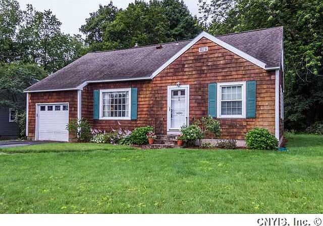 1st image of 3690 Woodland Dr