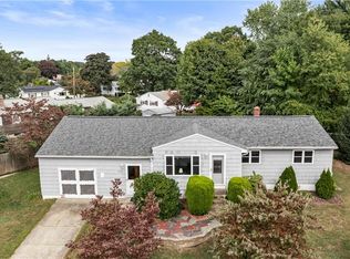 332 Vineyard Rd, Warwick, RI 02889