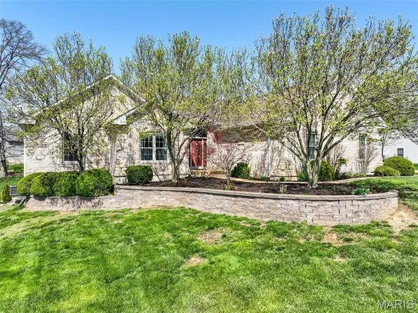 2605 Cardinal Crest Ct, Washington, MO 63090