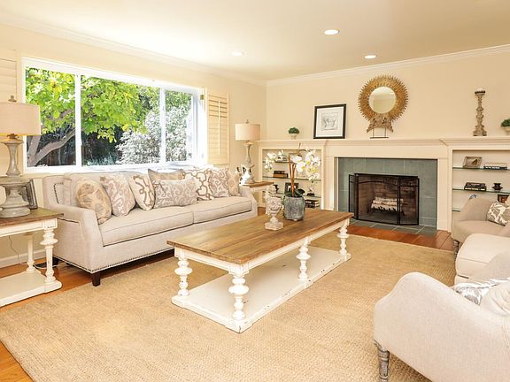 4th image of 3588 Arbutus Ave
