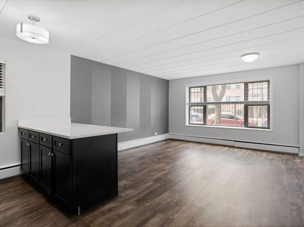 6007 N Kenmore Ave APT 202
