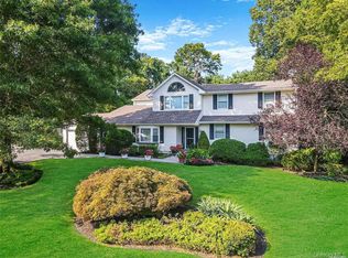 33 Peachtree Lane, Mount Sinai, NY