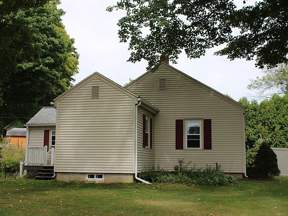 3rd image of 260 Conway Rd