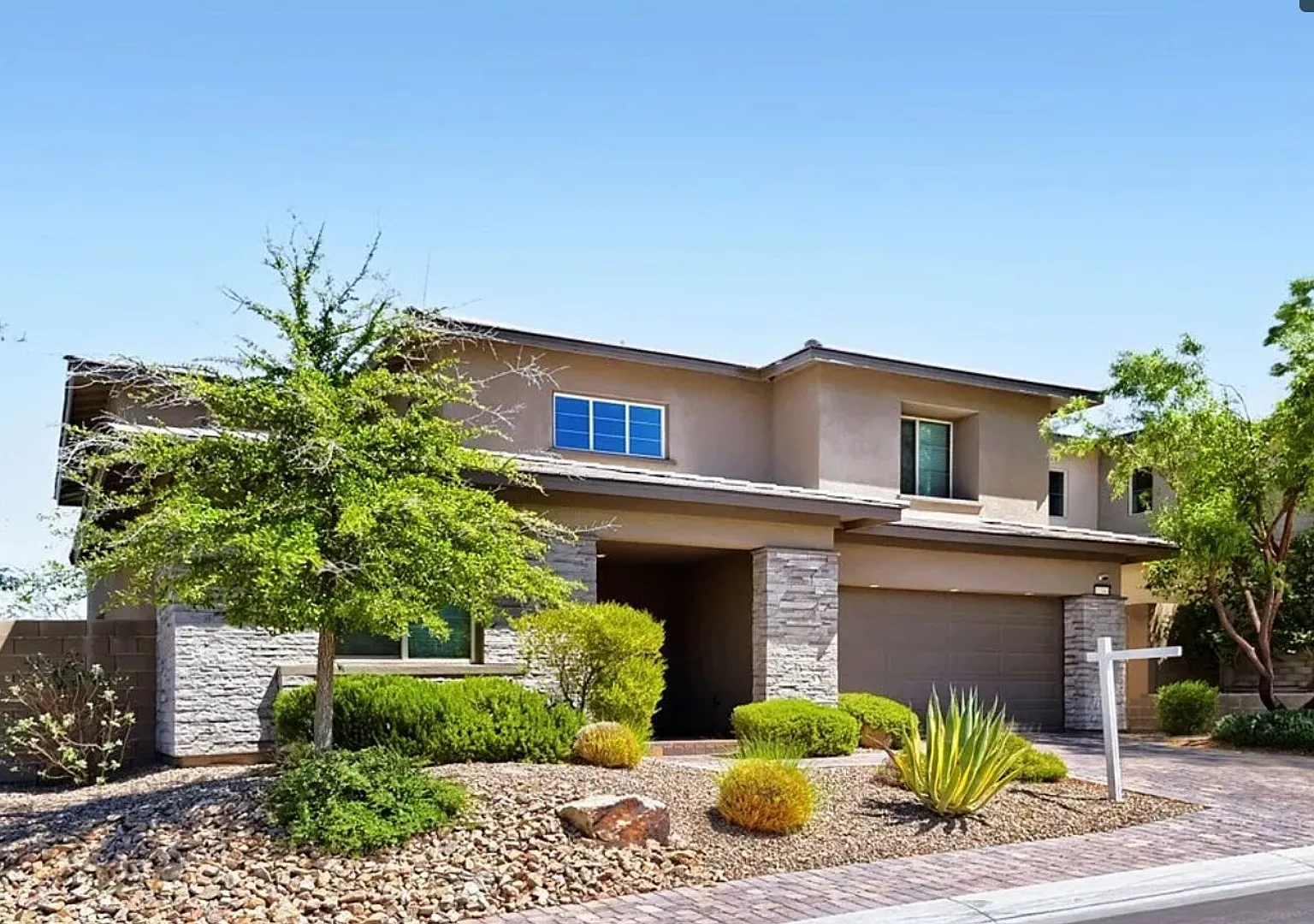 Breathtaking Strip Views Brand New Model in Summerlin 4bed 3.5bath — Photo 2