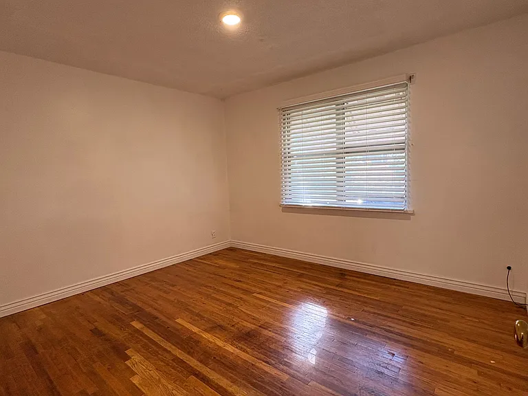 2739 S Melbourne St — Photo 17