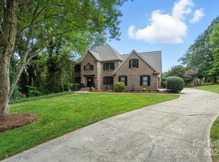 147 Old Squaw Rd, Mooresville, NC 28117