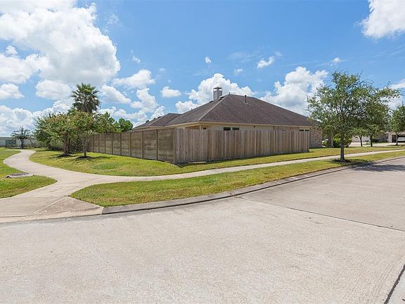 4th image of 3289 Park Falls Ct