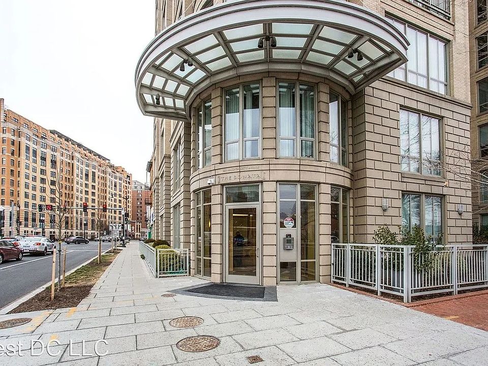1st image of 301 Massachusetts Ave NW APT 201