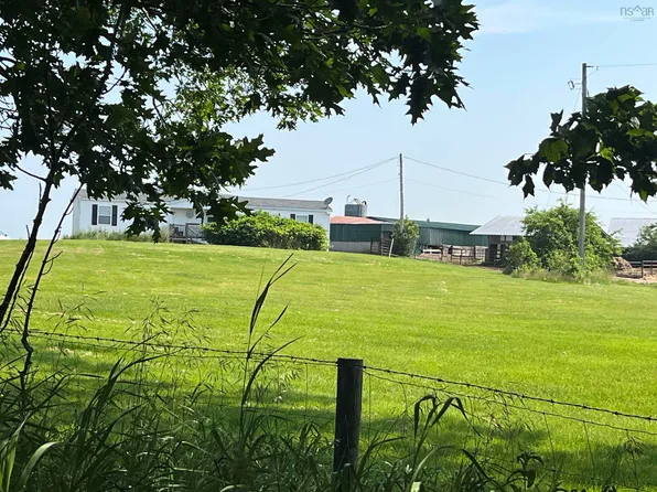 92 Putnam Rd, Masstown, NS B0M 1G0