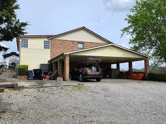 4th image of 925 Crest Ct