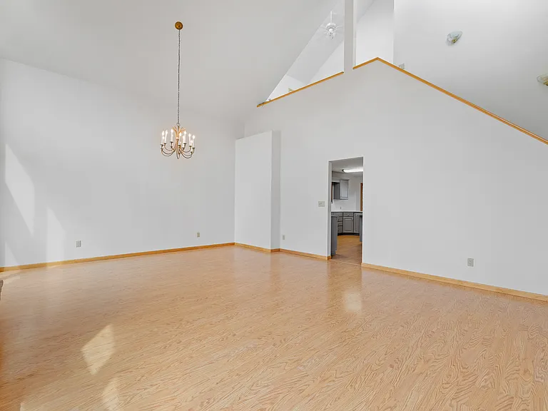 1132 Enchantment Rd — Photo 27