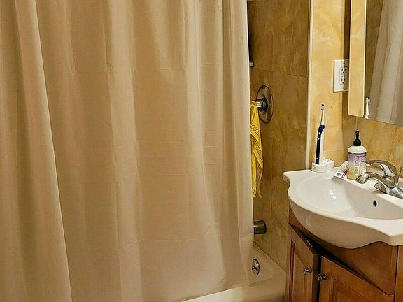 5th image of 251 W 73rd St APT 2A