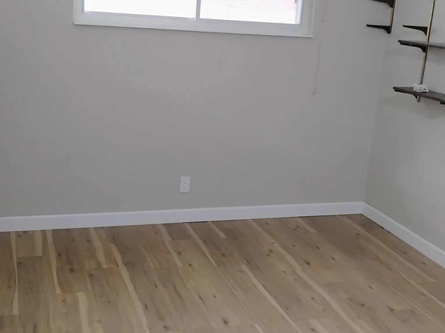 3 bed, 1200 sqft, $2,100 — Photo 4