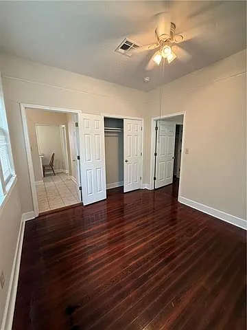 3 bed, 1.0 bath, 1300 sqft, $1,900 — Photo 4