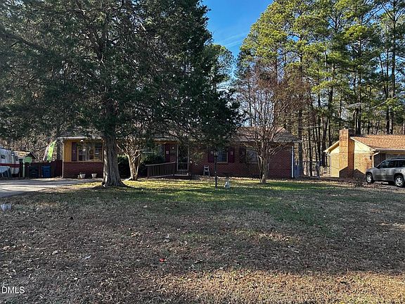 3rd image of 3010 Cedarwood Dr