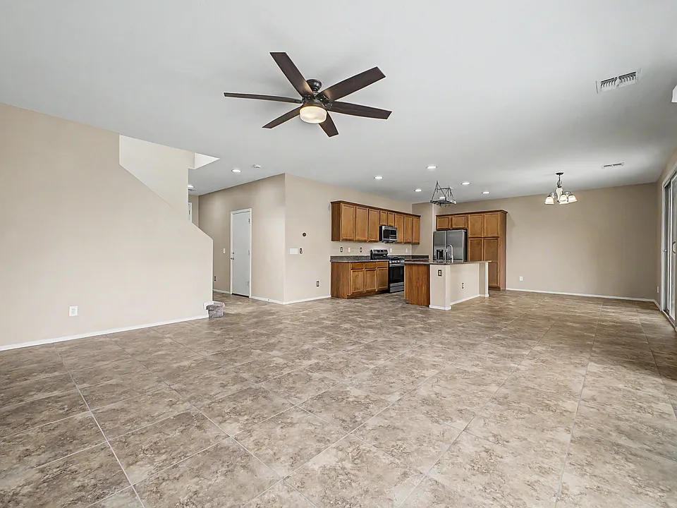 21242 E Pecan Ln