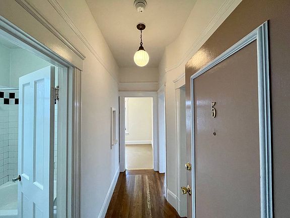 2nd image of 966 Dolores St #5