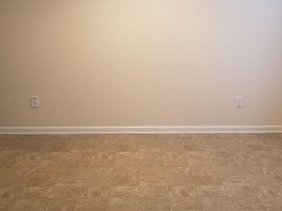 Kitchen eat-in space