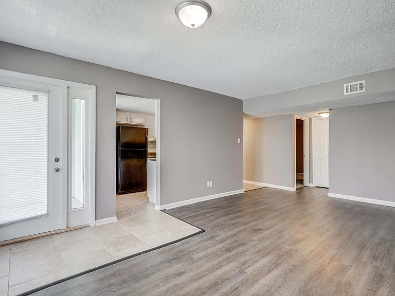Westchase Apartments — Photo 10