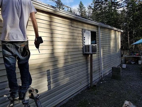 Side of tiny house 