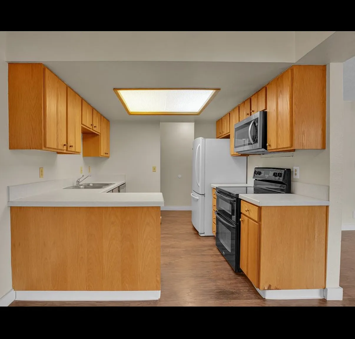 12506 SE Stark St — Photo 3