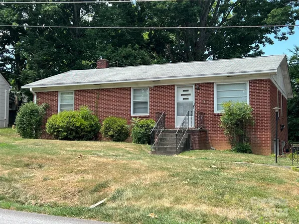 7 Browndale Rd, Asheville, NC 28805