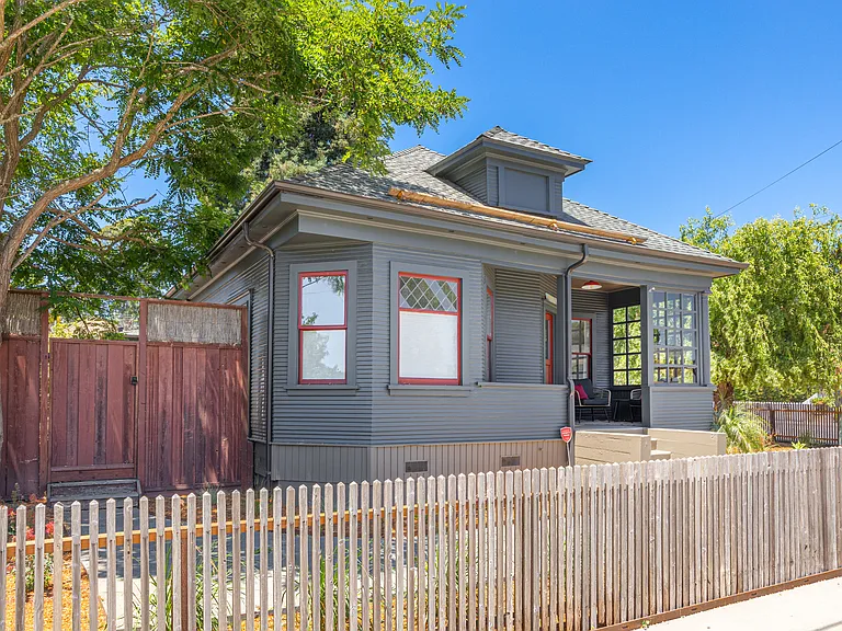 337 Mountain View Ave — Photo 2