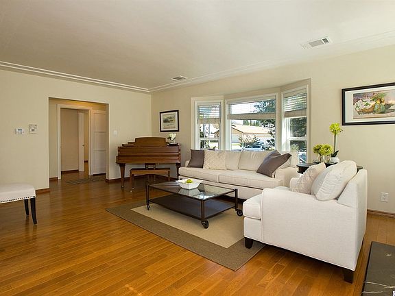 5th image of 805 E Angeleno Ave
