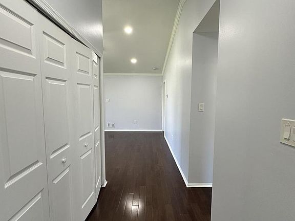 5th image of 142 Tynemouth Ct