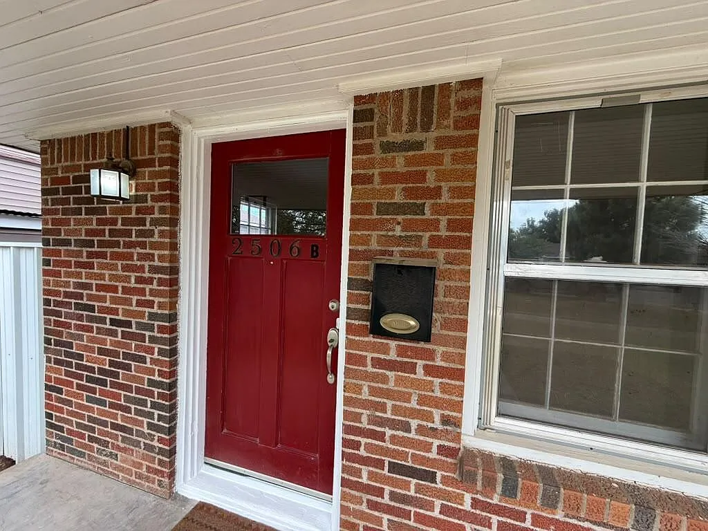 1 bed, 1.0 bath, 550 sqft, $1,200 — Photo 3