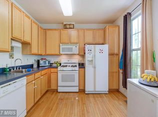 45502 Lakemont Sq, Sterling, VA 20165
