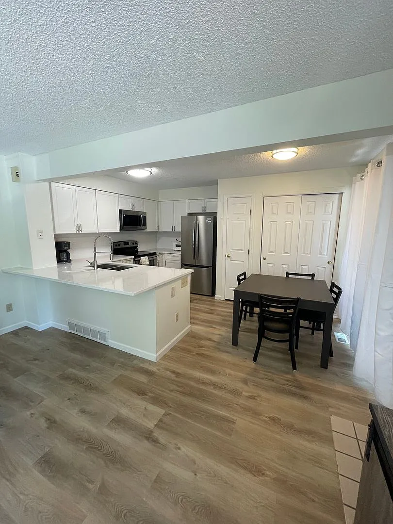 Updated 2BD/2BA Condo in Desirable Gunbarrel Location - Available September 16th — Photo 2