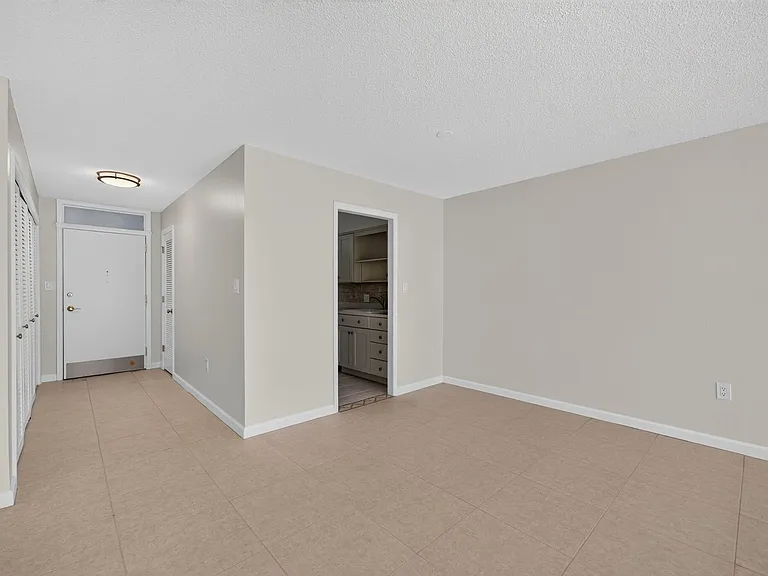 700 Melrose Ave #A5 — Photo 11