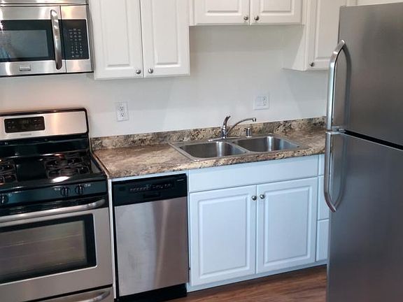 4th image of 298 Wisconsin Ave Unit 1