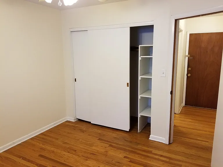 1579 N Farwell Ave — Photo 6